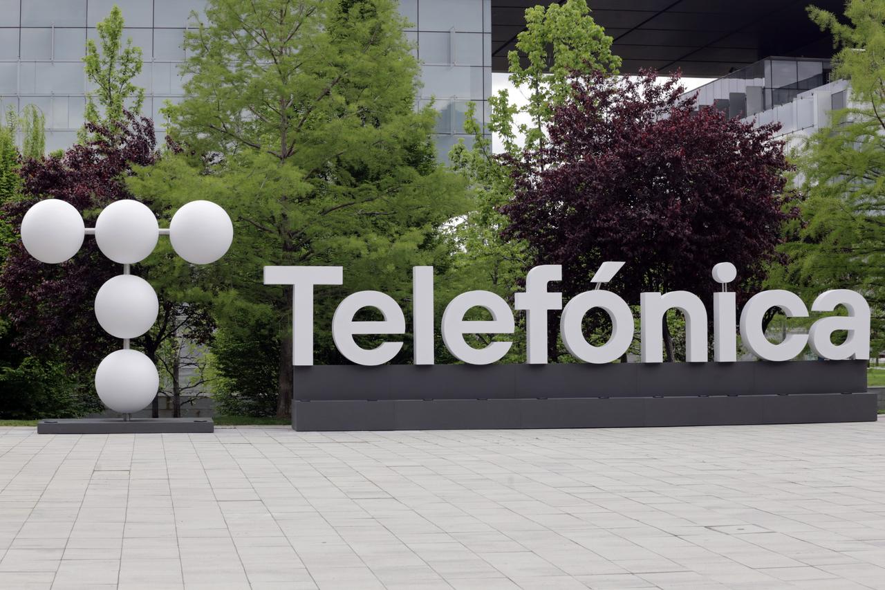 America Movil and Telefonica Sign Non-Binding Agreement